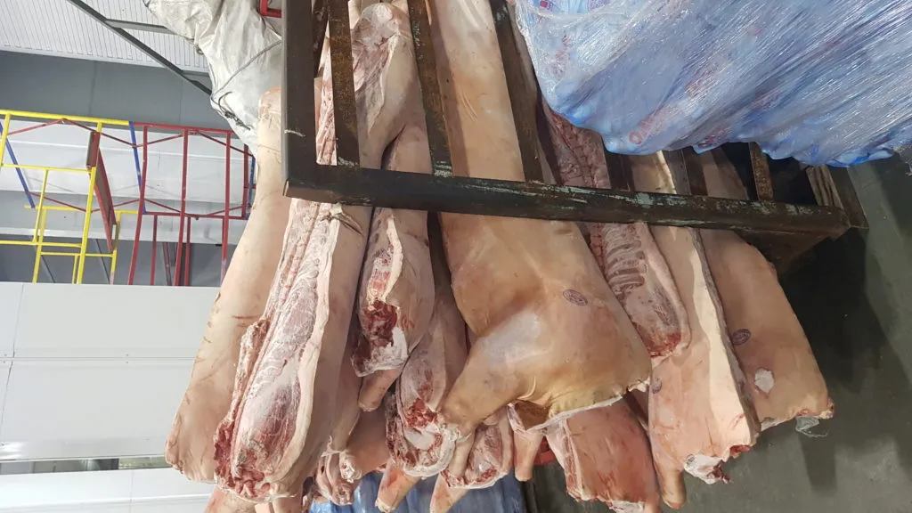 свинину п/т и мясо в ассортименте  в Хабаровске